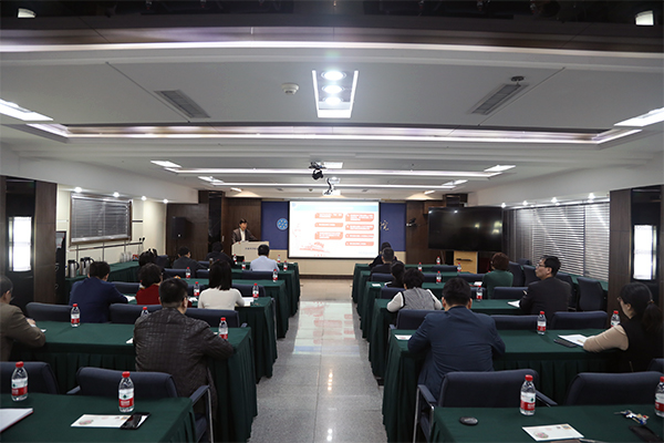 全国人大代表、沈阳分院院长韩恩厚传达十三届全国人大四次会议精神