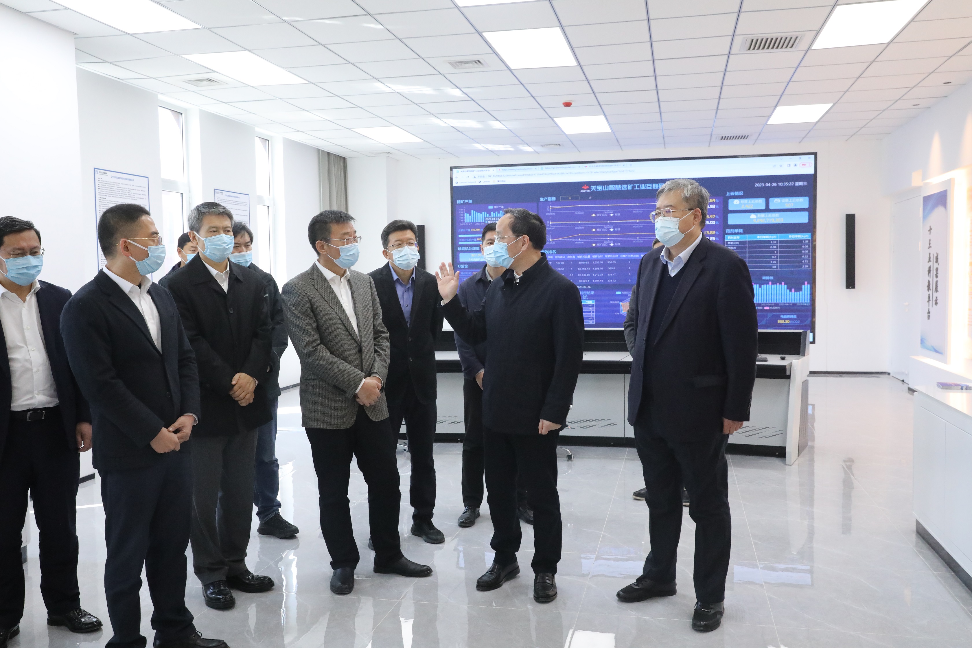 省委副书记、省长李乐成考察调研辽宁辽河实验室