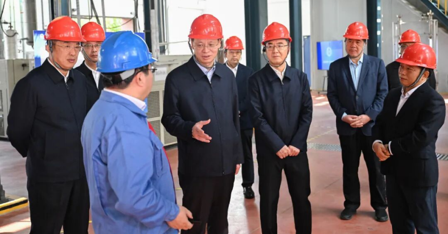 许昆林在大连调研 熊茂平参加